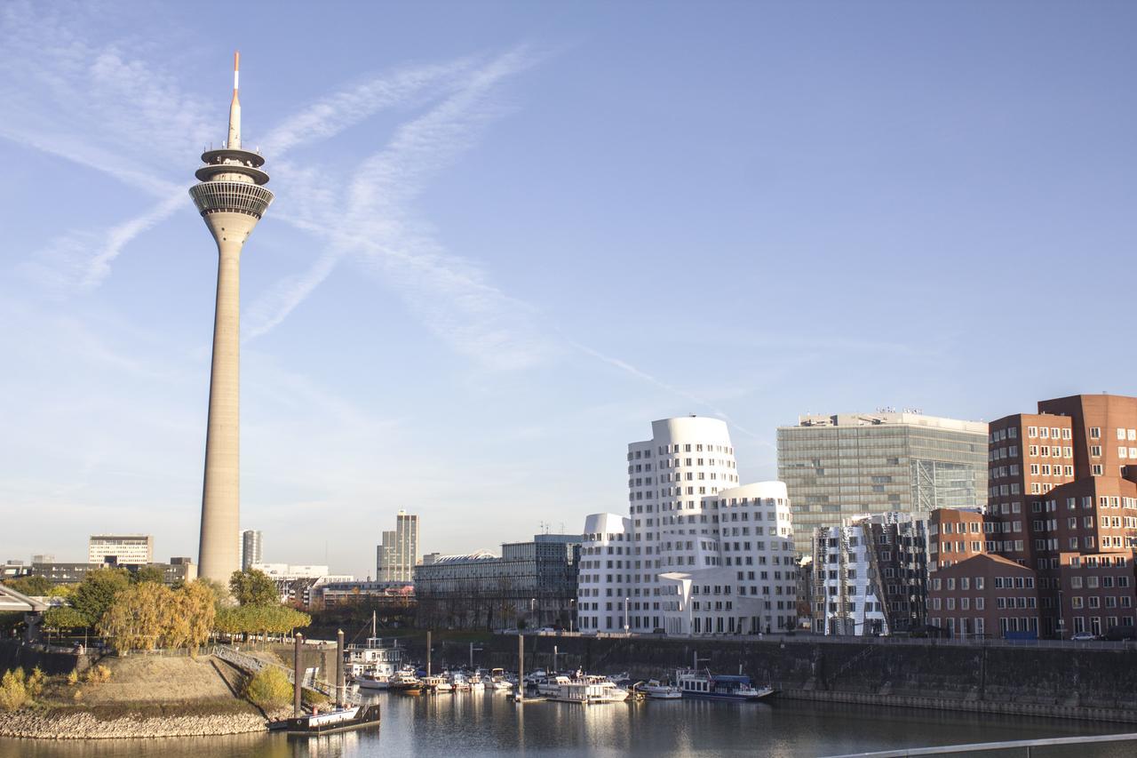 Sleep Inn Duesseldorf Екстериор снимка