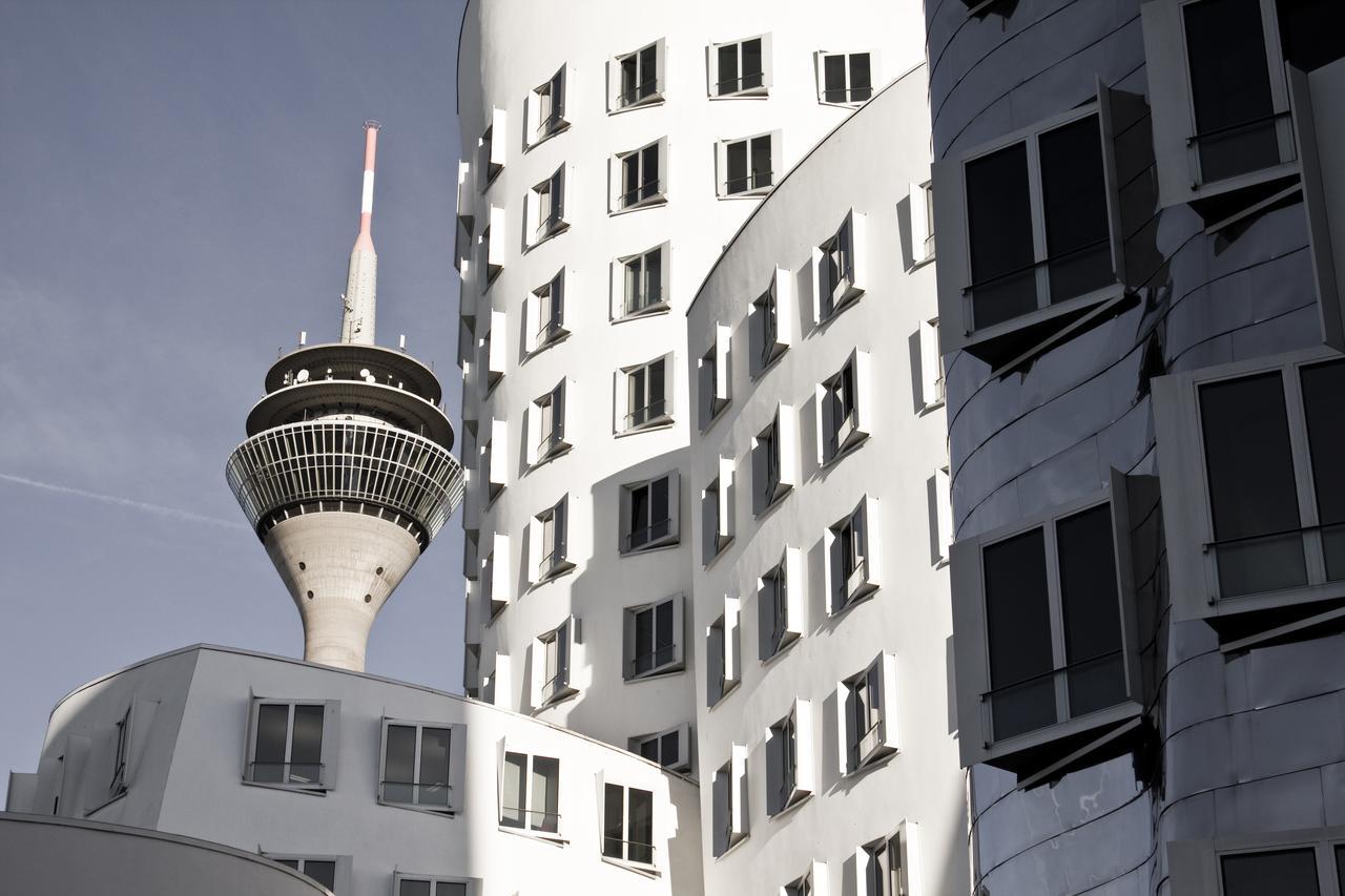 Sleep Inn Duesseldorf Екстериор снимка