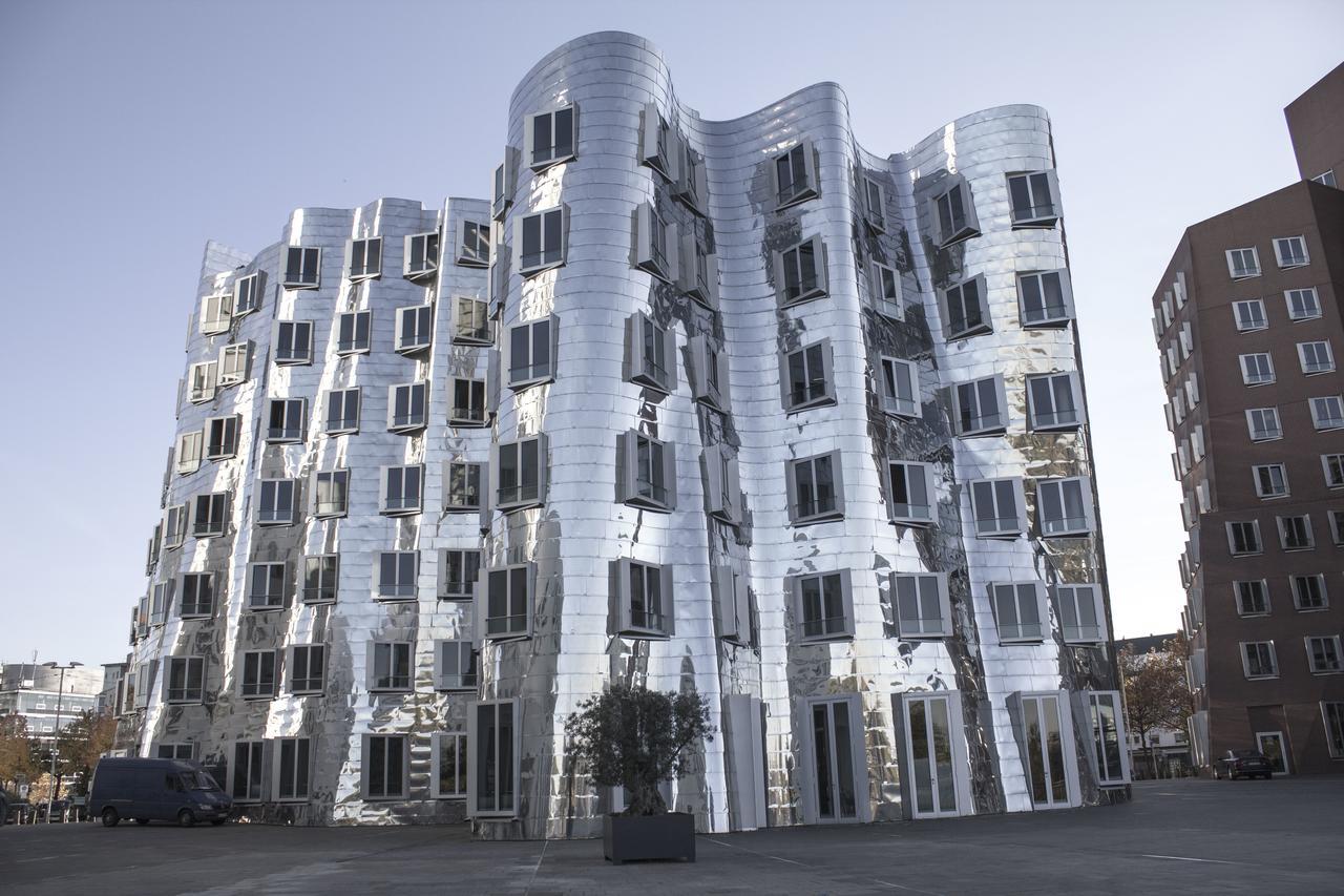 Sleep Inn Duesseldorf Екстериор снимка